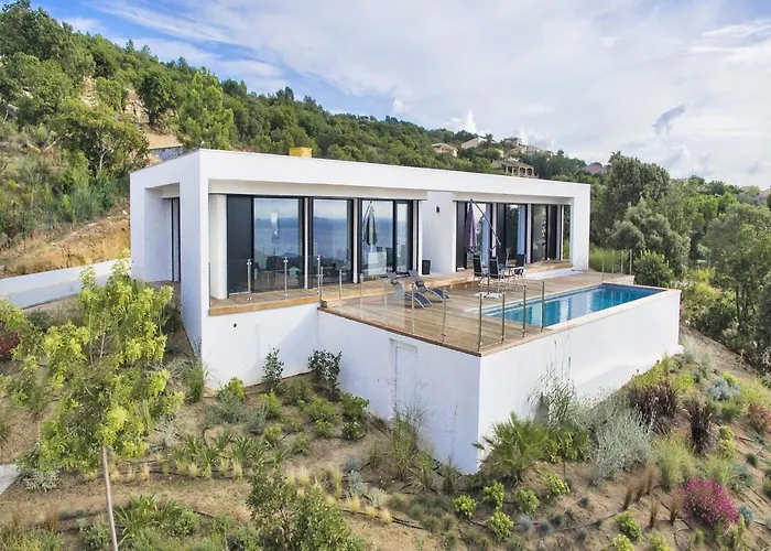 Sunset With Bay View Vila Molini