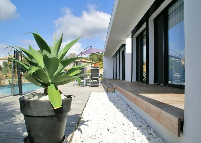 Sunset With Bay View Vila *