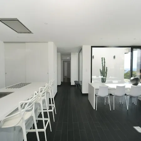 Sunset With Bay View * Molini