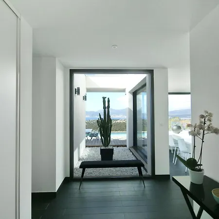 Villa Spacious Modern With Private Pool *