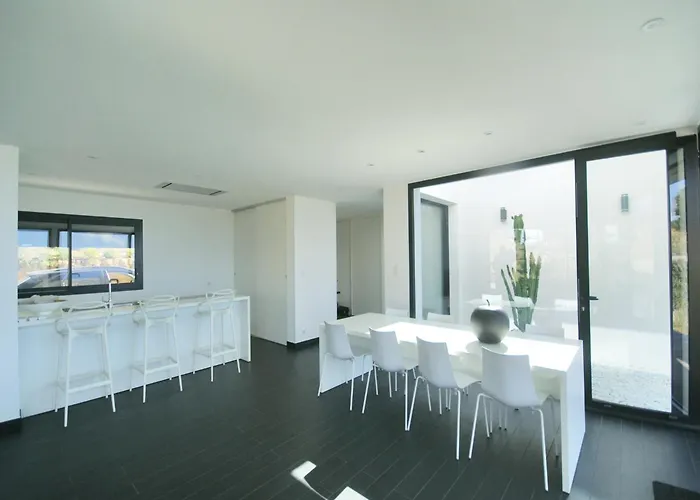 Sunset With Bay View Molini